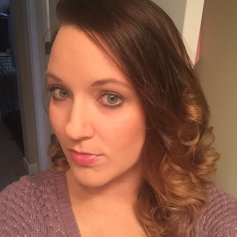 Meet your Posher, Brenna
